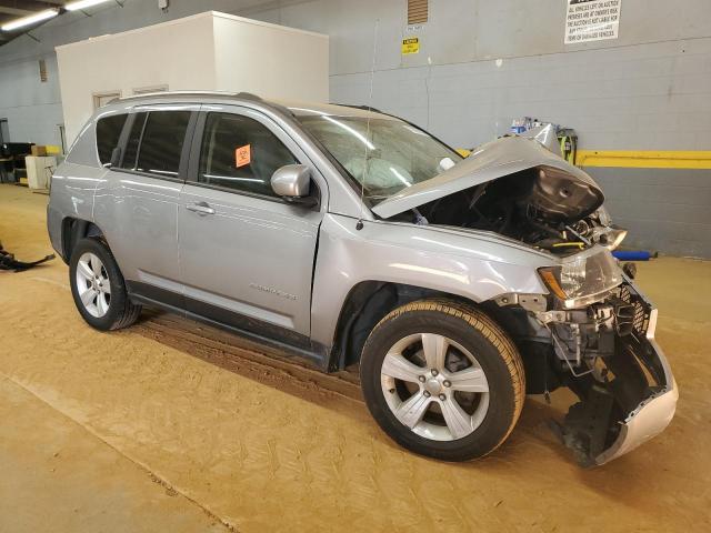 1C4NJDEB4GD784299 - 2016 JEEP COMPASS LATITUDE SILVER photo 4