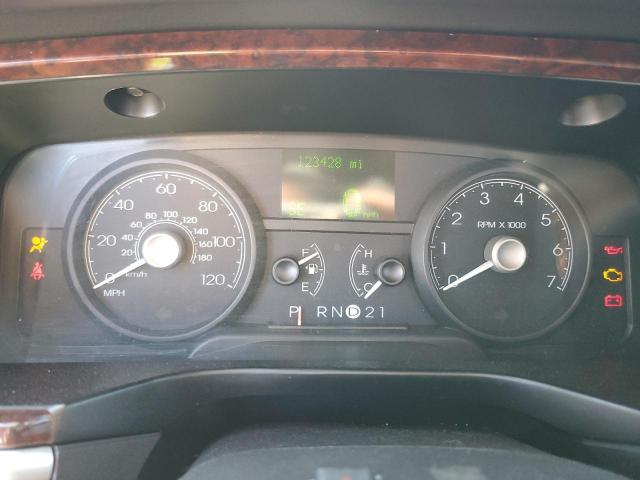 1LNHM81VX7Y635203 - 2007 LINCOLN TOWN CAR SIGNATURE შავი ფოტო 9