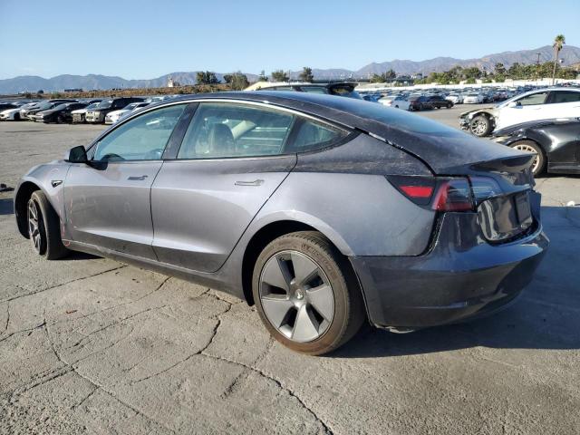 5YJ3E1EA9PF624395 - 2023 TESLA MODEL 3 灰色 照片 2