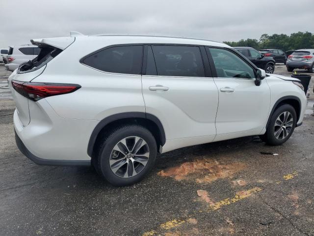 5TDGZRAHXNS094356 - 2022 TOYOTA HIGHLANDER XLE WHITE photo 3
