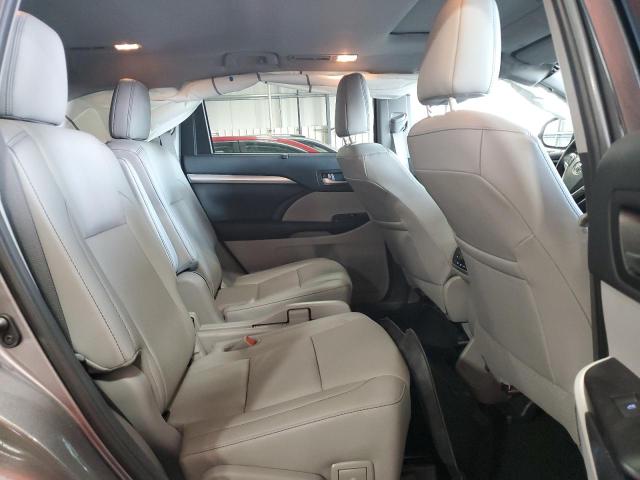 5TDJZRFHXKS605509 - 2019 TOYOTA HIGHLANDER SE GRAY photo 11