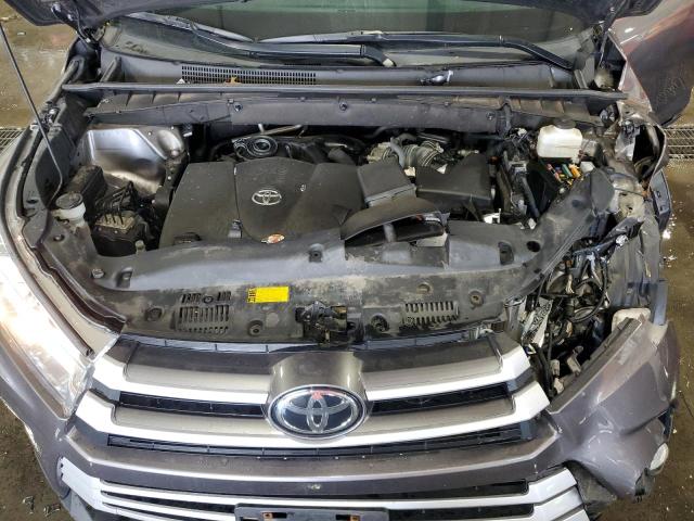 5TDJZRFHXKS605509 - 2019 TOYOTA HIGHLANDER SE GRAY photo 12