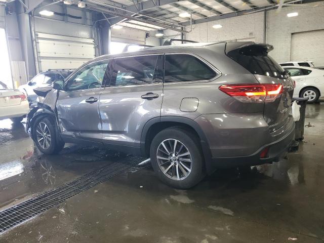 5TDJZRFHXKS605509 - 2019 TOYOTA HIGHLANDER SE GRAY photo 2