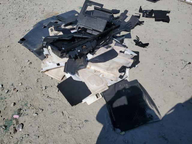 5TDJZRFH1JS803359 - 2018 TOYOTA HIGHLANDER SE SILVER photo 13