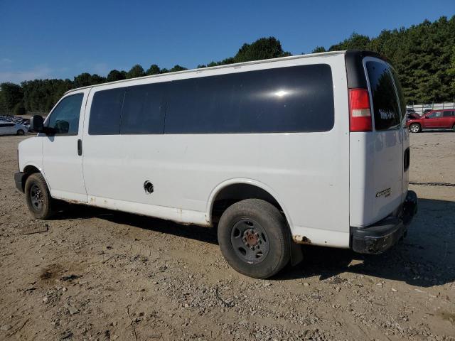 1GAHG39KX81158039 - 2008 CHEVROLET EXPRESS G3 WHITE photo 2