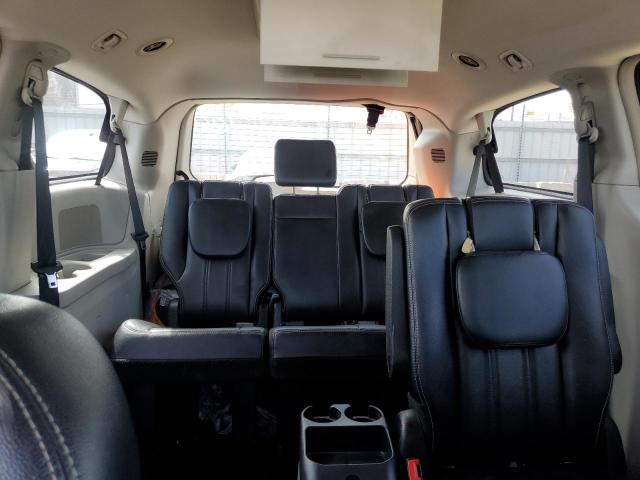 2C4RC1BG2CR282750 - 2012 CHRYSLER TOWN & COU TOURING RED photo 10