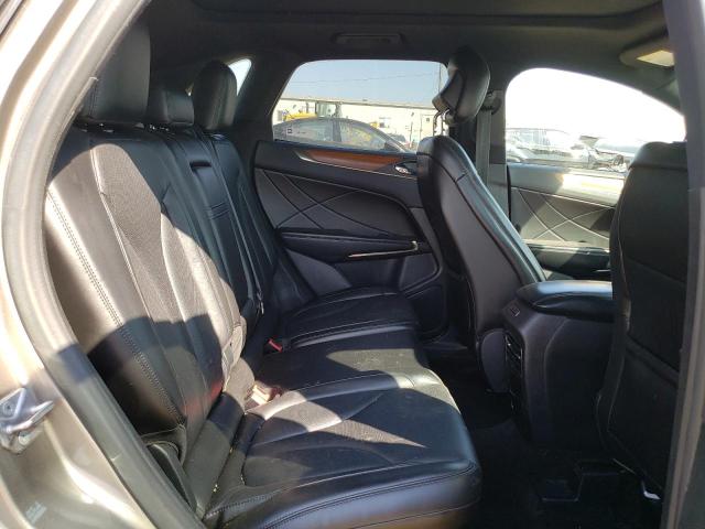 5LMCJ3D95HUL13885 - 2017 LINCOLN MKC RESERVE ნაცრისფერი ფოტო 11