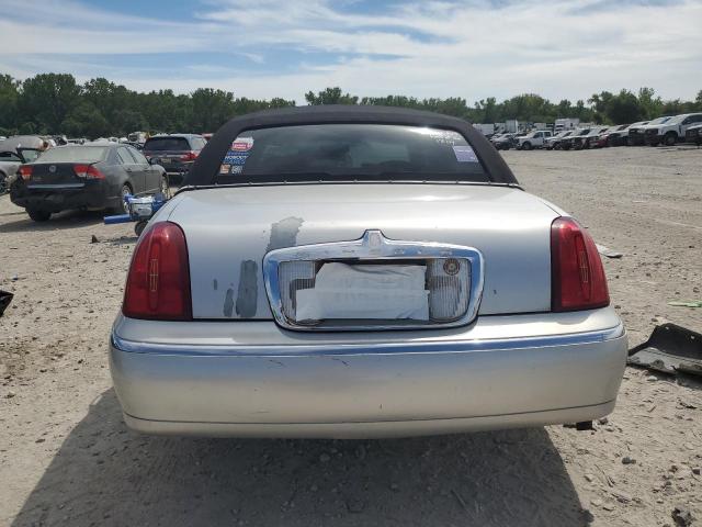 1LNHM82W3XY648351 - 1999 LINCOLN TOWN CAR SIGNATURE ვერცხლისფერი ფოტო 6
