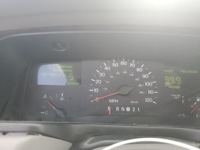 1LNHM82W3XY648351 - 1999 LINCOLN TOWN CAR SIGNATURE ვერცხლისფერი ფოტო 9