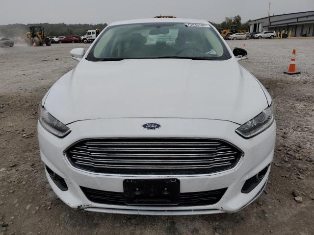 3FA6P0H70GR303397 - 2016 FORD FUSION SE WHITE photo 5