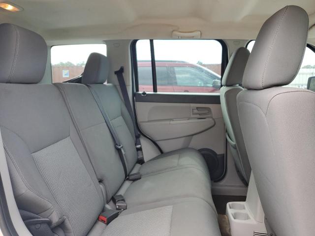 1J8GP28K18W182787 - 2008 JEEP LIBERTY SPORT SILVER photo 11