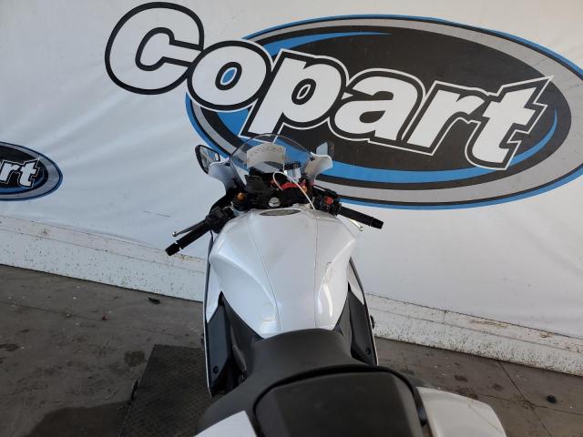 JYARM38E7PA005421 - 2023 YAMAHA YZFR7 WHITE photo 5