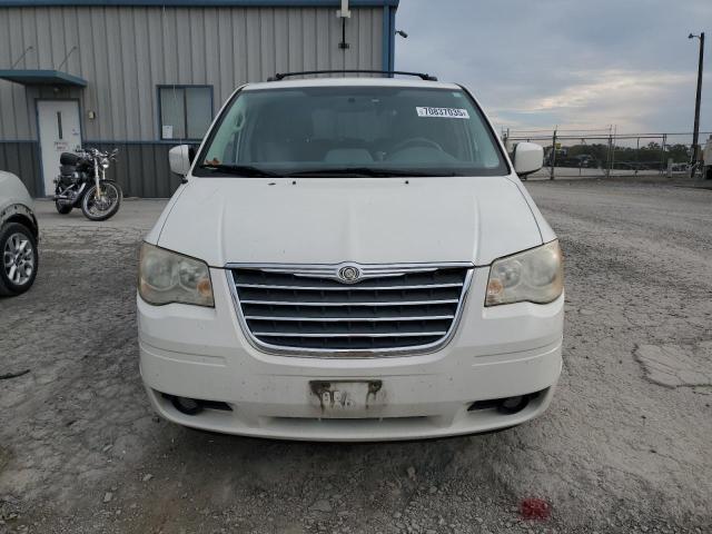 2A4RR5D11AR480175 - 2010 CHRYSLER TOWN & COU TOURING WHITE photo 5
