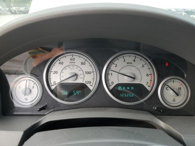 2A4RR5D11AR480175 - 2010 CHRYSLER TOWN & COU TOURING WHITE photo 9