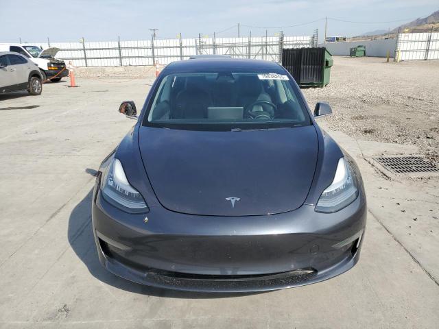 5YJ3E1EB6JF185205 - 2018 TESLA MODEL 3 Gris photo 5