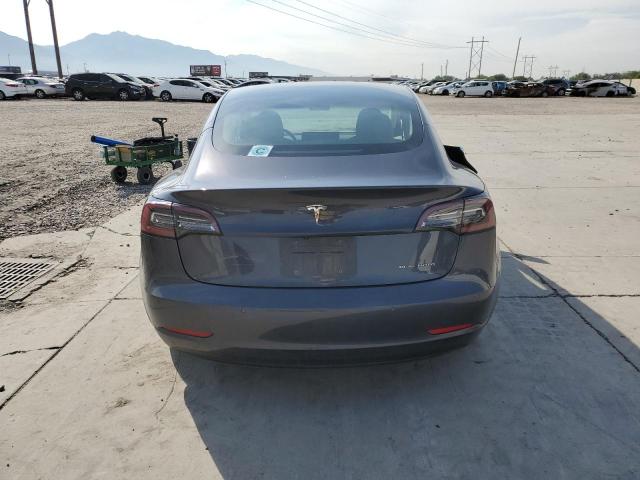 5YJ3E1EB6JF185205 - 2018 TESLA MODEL 3 Gris photo 6