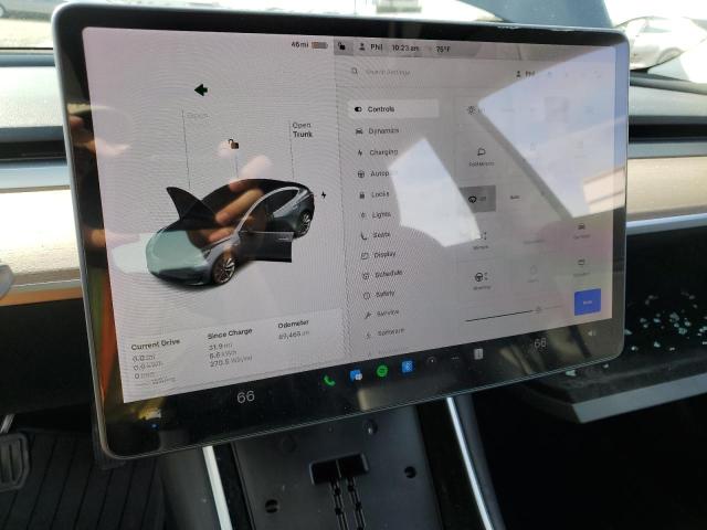 5YJ3E1EB6JF185205 - 2018 TESLA MODEL 3 Gris photo 9