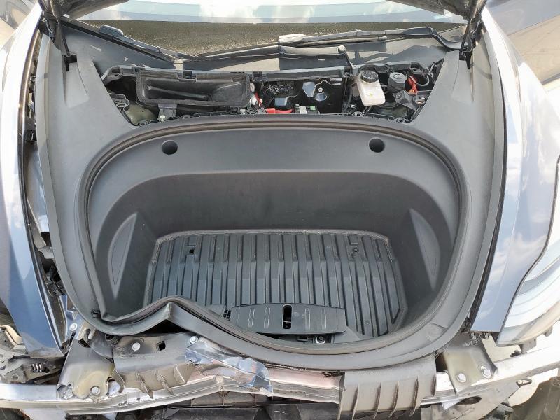 5YJ3E1EB1NF174053 - 2022 TESLA MODEL 3 GRAY photo 11