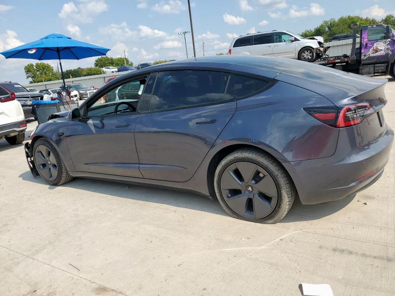 5YJ3E1EB1NF174053 - 2022 TESLA MODEL 3 GRAY photo 2