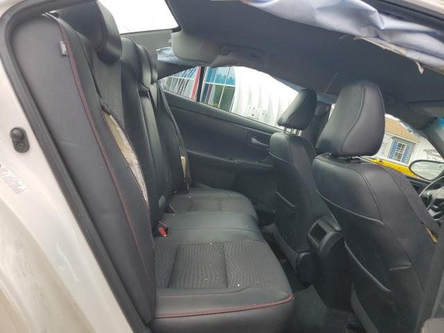 4T1BF1FK3FU485768 - 2015 TOYOTA CAMRY LE WHITE photo 10