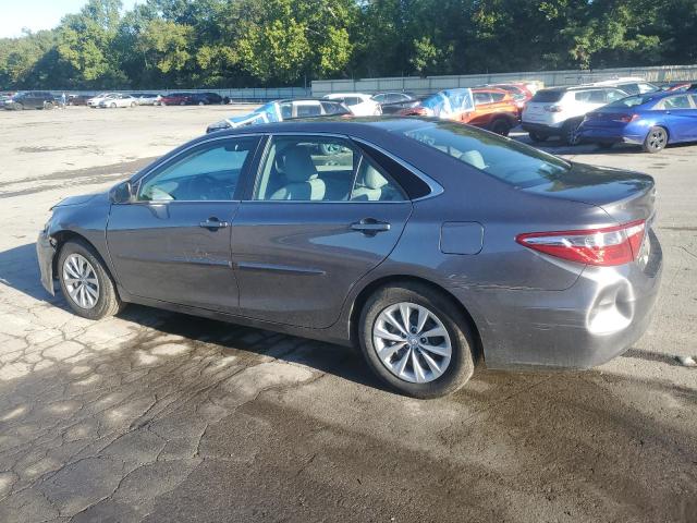 4T4BF1FKXGR569433 - 2016 TOYOTA CAMRY LE 灰色 照片 2
