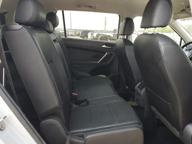 3VV3B7AX4JM073013 - 2018 VOLKSWAGEN TIGUAN SE 白色 照片 11