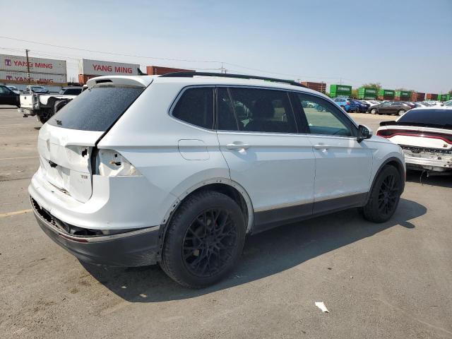 3VV3B7AX4JM073013 - 2018 VOLKSWAGEN TIGUAN SE 白色 照片 3