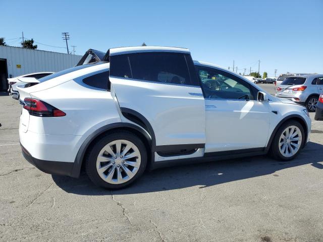 5YJXCBE2XKF205602 - 2019 TESLA MODEL X WHITE photo 3