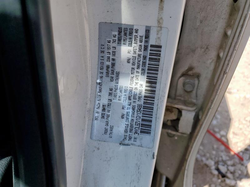 3MYDLBZV1GY109488 - 2016 TOYOTA SCION IA WHITE photo 12