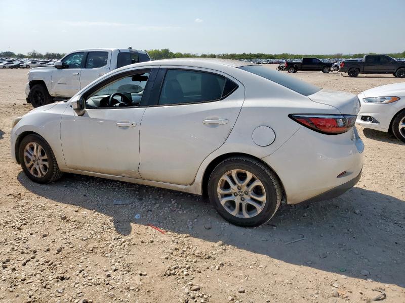 3MYDLBZV1GY109488 - 2016 TOYOTA SCION IA WHITE photo 2