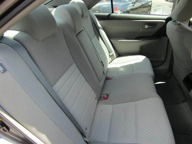 4T4BF1FK6FR4831XX - 2015 TOYOTA CAMRY LE GRAY photo 6