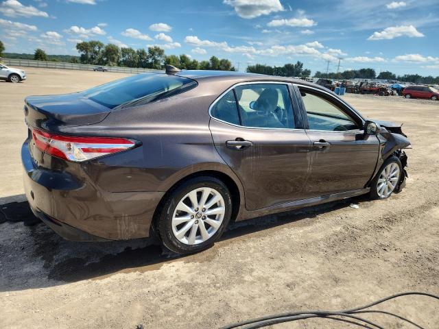 4T1B11HK2KU772699 - 2019 TOYOTA CAMRY L BROWN photo 3