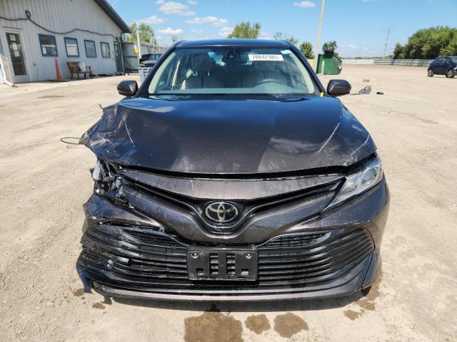 4T1B11HK2KU772699 - 2019 TOYOTA CAMRY L BROWN photo 5