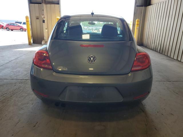 3VWJP7AT2CM634023 - 2012 VOLKSWAGEN BEETLE GRAY photo 6