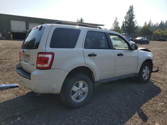 1FMCU93G49KB95614 - 2009 FORD ESCAPE XLT WHITE photo 3