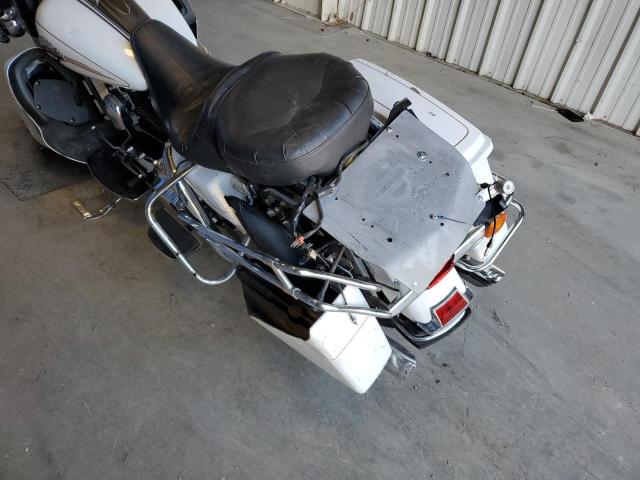 1HD1FC4127Y677584 - 2007 HARLEY-DAVIDSON FLHTCUI თეთრი ფოტო 9