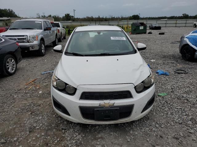 1G1JC6SH2F4195997 - 2015 CHEVROLET SONIC LT თეთრი ფოტო 5