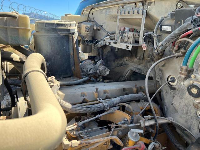 1GDM7H1J0WJ504405 - 1998 GMC C-SERIES C7H042 WHITE photo 7