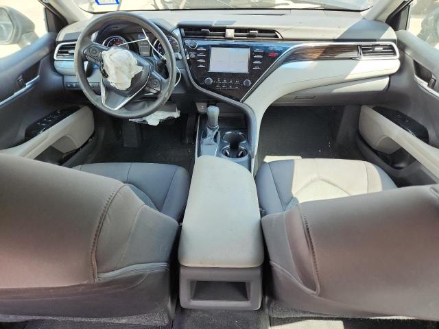 4T1B11HKXJU063906 - 2018 TOYOTA CAMRY L BLACK photo 8