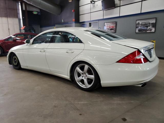 WDDDJ72X18A122587 - 2008 MERCEDES-BENZ CLS 550 WHITE photo 2