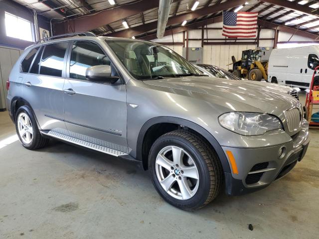 5UXZW0C56CL672868 - 2012 BMW X5 XDRIVE35D GRAY photo 4