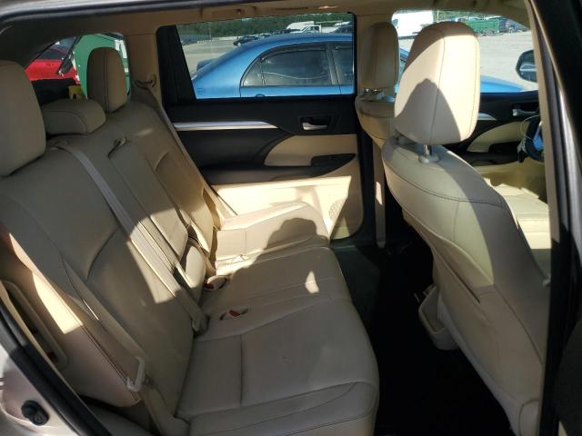 5TDKKRFH2GS142748 - 2016 TOYOTA HIGHLANDER XLE Braun Foto 11