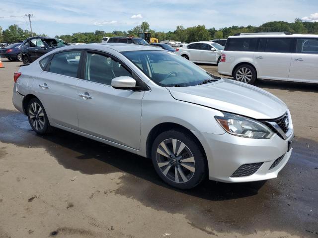 3N1AB7AP0KY415138 - 2019 NISSAN SENTRA S 银色 照片 4