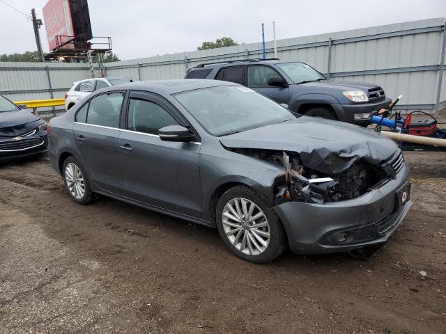 3VWLL7AJ8DM426247 - 2013 VOLKSWAGEN JETTA TDI GRAY photo 4