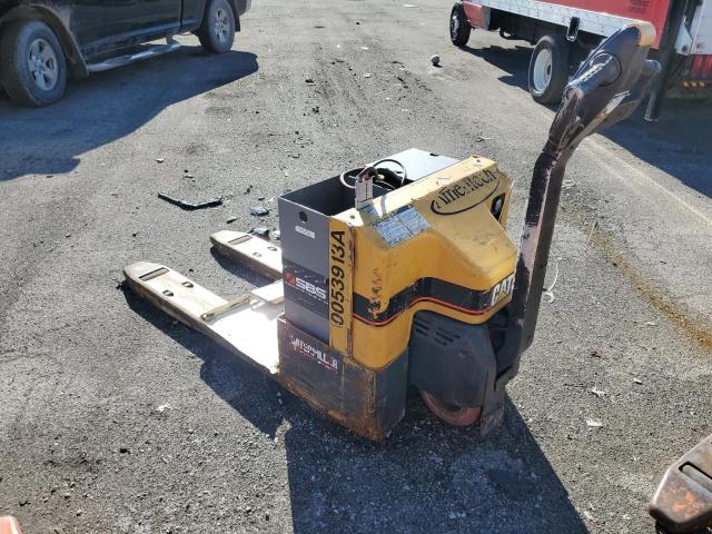 2CL05588 - 2001 CATERPILLAR PALLET PRO YELLOW photo 1