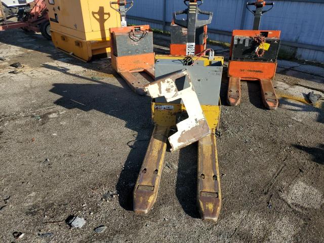 2CL05588 - 2001 CATERPILLAR PALLET PRO YELLOW photo 5