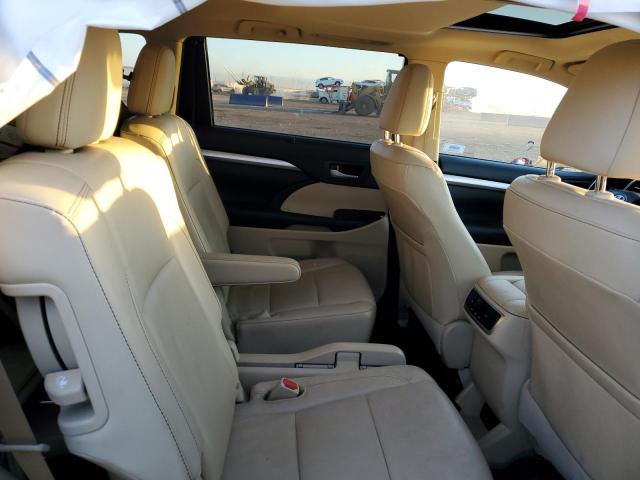 5TDJKRFH0GS237031 - 2016 TOYOTA HIGHLANDER XLE WHITE photo 11