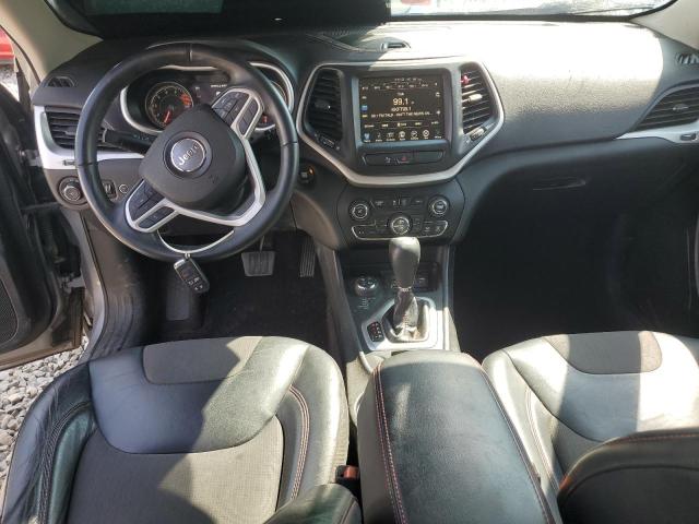 1C4PJMBS0HW612175 - 2017 JEEP CHEROKEE TRAILHAWK SILVER photo 8