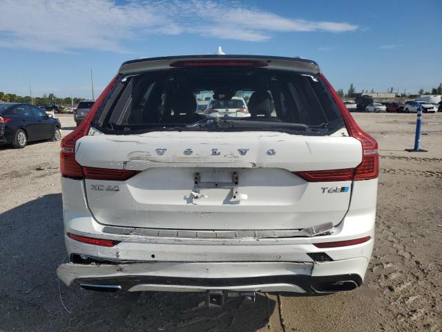 LYVA22RM4JB113700 - 2018 VOLVO XC60 T6 R-DESIGN WHITE photo 6