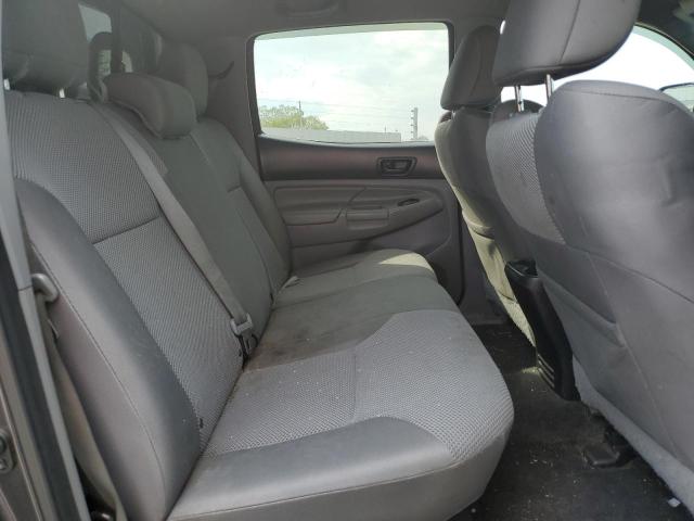 3TMLU4EN6FM168809 - 2015 TOYOTA TACOMA DOUBLE CAB ნაცრისფერი ფოტო 10